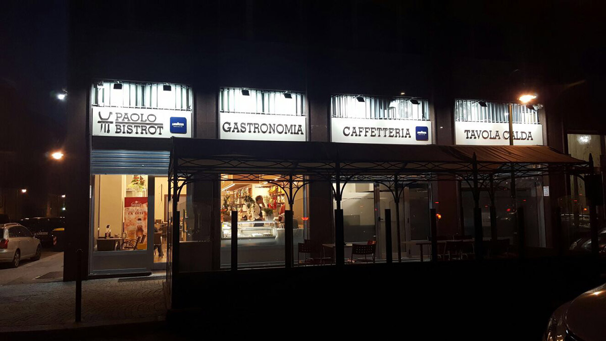 Dettagli Illuminazione a led ideale per una caffetteria, gastronomia e tavola calda - Torino (TO)